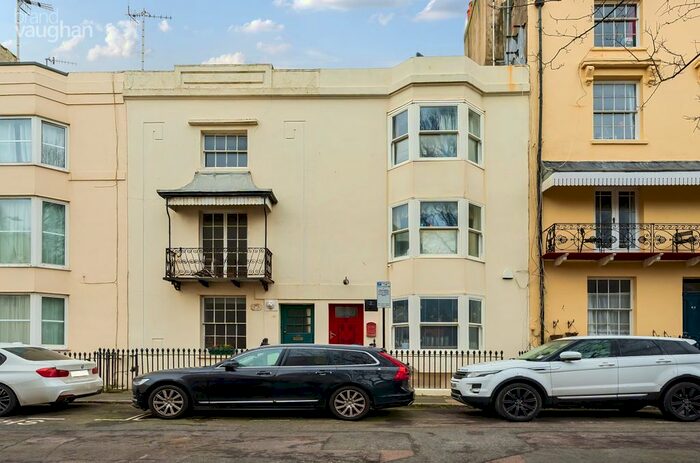 1 Bedroom Flat To Rent In Russell Square, Brighton, East Sussex, BN1
