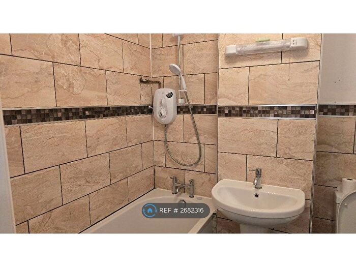 1 Bedroom Flat To Rent In Stratford, London, E15