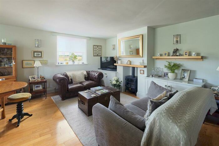 5 Bedroom Semi-Detached House For Sale In Tinbridge Oast, Canterbury Road, Faversham, ME13