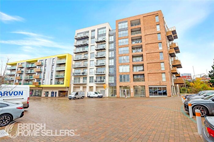 2 Bedroom Apartment For Sale In Cunard Square, Chelmsford, Essex, CM1