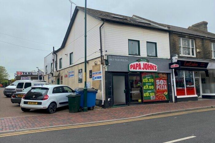 2 Bedroom Flat To Rent In West Street, Sittingbourne, ME10