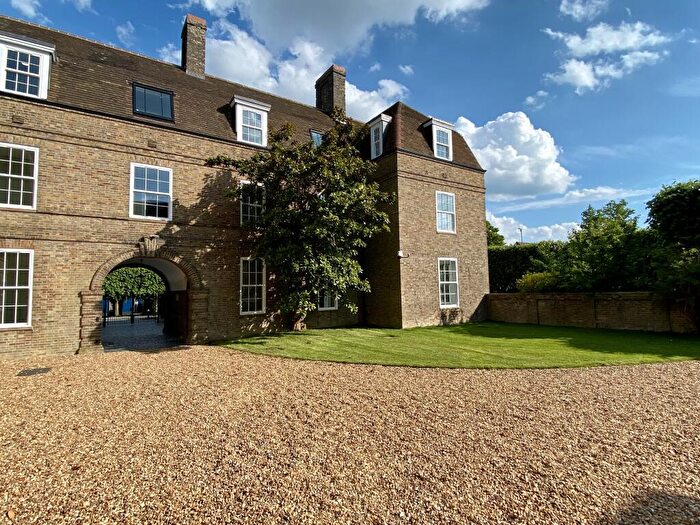 Studio To Rent In Chapter House, Howes Place, Cambridge, CB3