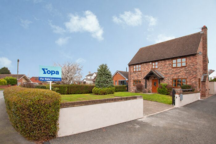 5 Bedroom Detached House For Sale In Akeferry Road, Westwoodside, Doncaster, DN9