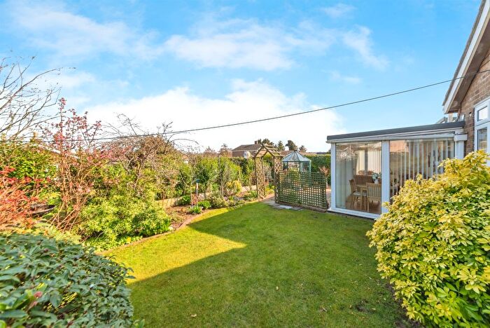 3 Bedroom Detached Bungalow For Sale In Brookside, Ancaster, Grantham, NG32