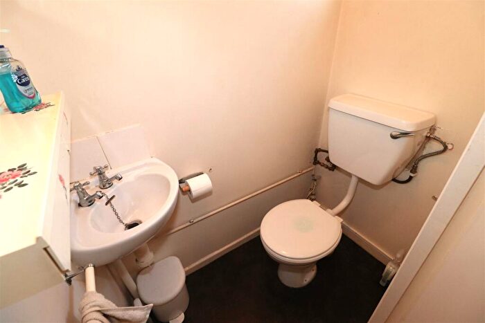 3 Bedroom Terraced House For Sale In Churchill Avenue, Kenilworth, CV8
