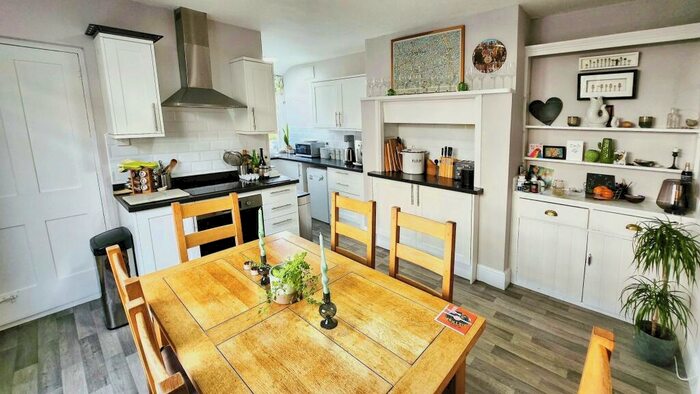 4 Bedroom Semi-Detached House To Rent In Selborne Place, Hove, BN3