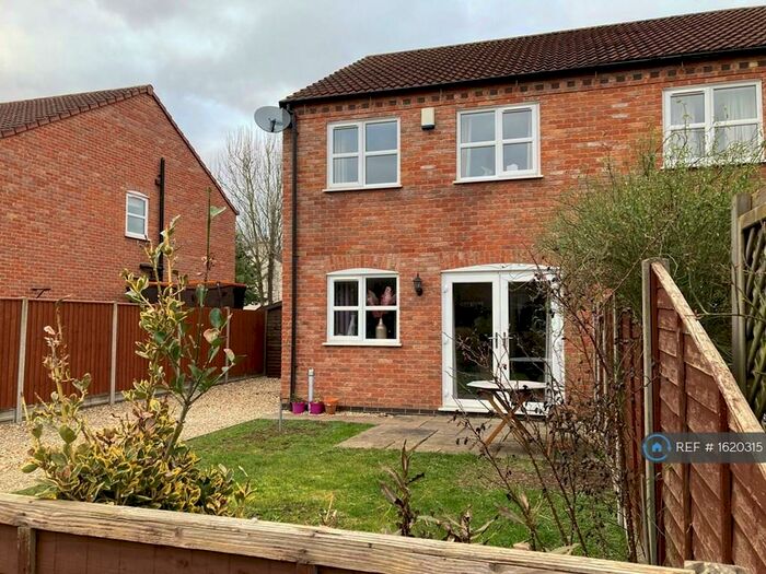 3 Bedroom Semi-Detached House To Rent In Chambers Paddock, Middle Rasen, Market Rasen, LN8