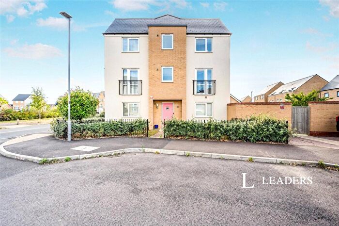 4 Bedroom House To Rent In Vanguard Circle, Brooklands, MK10