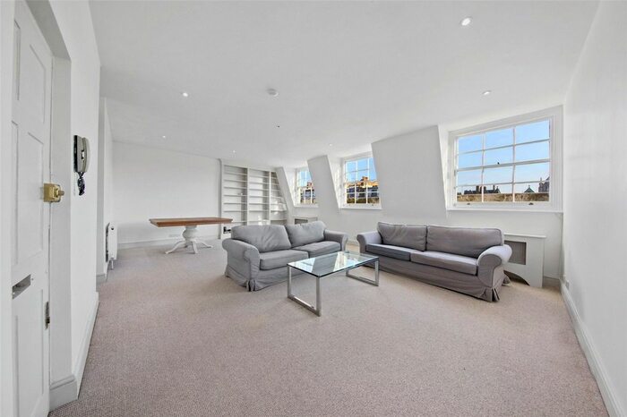 2 Bedroom Flat To Rent In Ledbury Road, London, W11