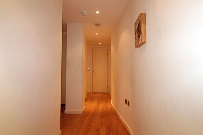 2 Bedroom Apartment To Rent In West Point, Wellington Street, LS1