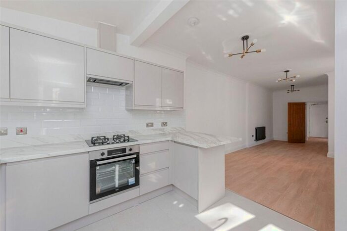 2 Bedroom Flat To Rent In Chichele Road, London, NW2