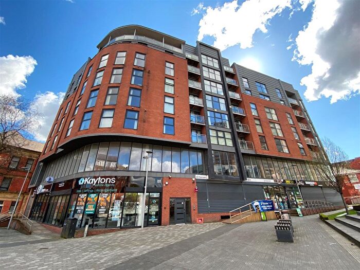 2 Bedroom Flat To Rent In Chapel Street, Salford, M3