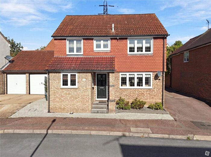 3 Bedroom Detached House For Sale In Paston Close, South Woodham Ferrers, Essex, CM3