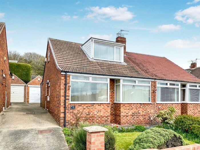 2 Bedroom Bungalow For Sale In Kirkham Road, Nunthorpe, Middlesbrough TS7