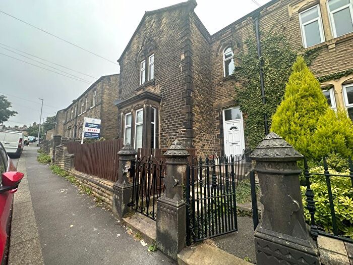 3 Bedroom Terraced House To Rent In Royd Street, Longwood, Huddersfield, HD3