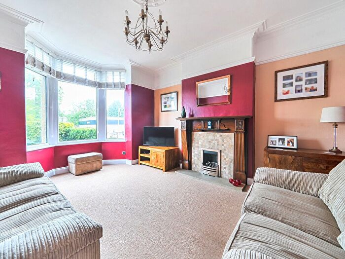 5 Bedroom Semi-detached House For Sale In Bradford Road, Wakefield, West Yorkshire, WF1