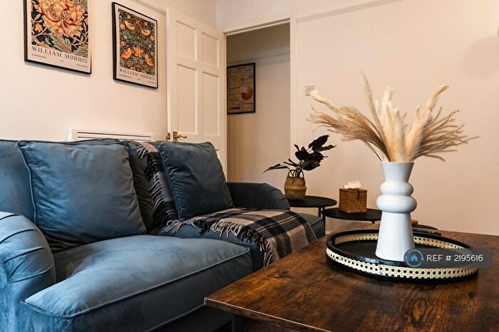 1 Bedroom Flat To Rent In St. Vincent Street, Glasgow, G3