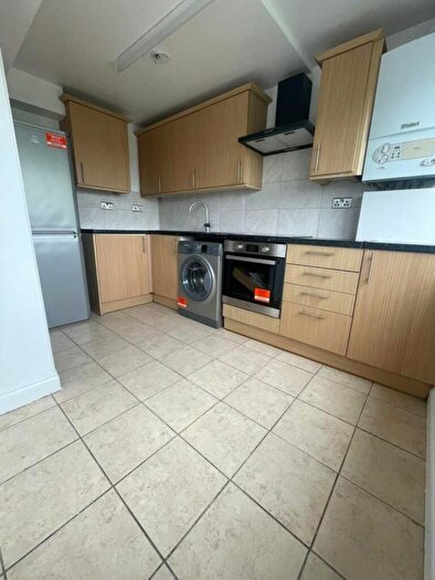 1 Bedroom Flat For Sale In Maple Close, London, N16