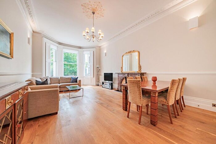 2 Bedroom Flat For Sale In Southwell Gardens, South Kensington, London, SW7