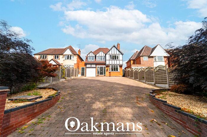 3 Bedroom Detached House For Sale In Worcester Road, Stoke Heath, Bromsgrove, Worcestershire, B61