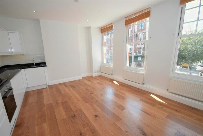 2 Bedroom Flat To Rent In St. John's Road, London, SW11