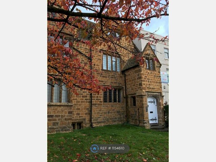 1 Bedroom Flat To Rent In Horsefair, Banbury OX16