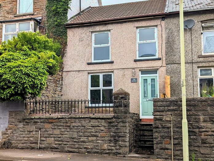 3 Bedroom Terraced House To Rent In High Street, Porth, CF39
