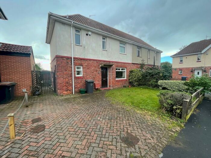 3 Bedroom Semi-Detached House To Rent In Musgrave Gardens, Durham, DH1