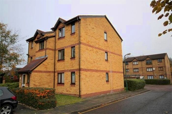1 Bedroom Flat To Rent In Cornmow Drive, London, NW10