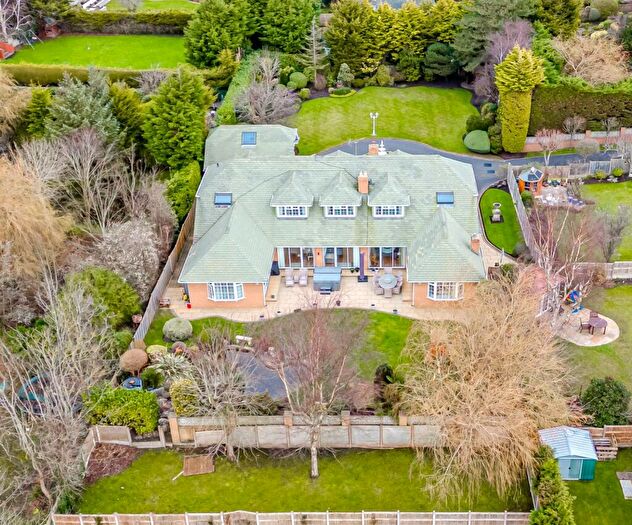6 Bedroom Detached House For Sale In Granville Road, Southport, PR8