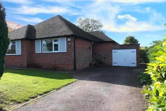 3 Bedroom Bungalow To Rent In Thomas Avenue, Nottingham, NG12