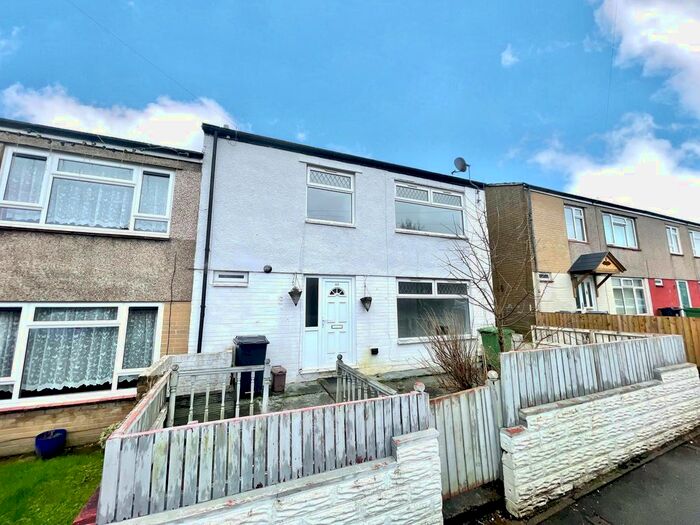 4 Bedroom Property To Rent In Kenwood Road, Cardiff, CF5