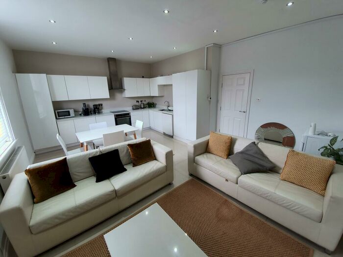 2 Bedroom Apartment To Rent In Stanmore Road, Birmingham, B16