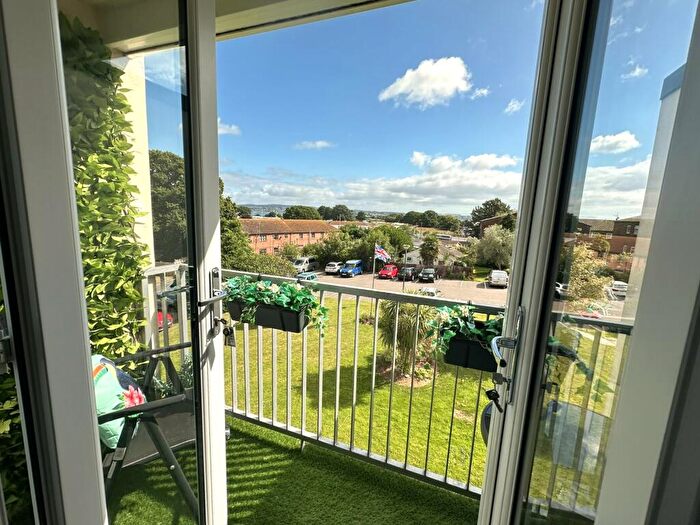 2 Bedroom Flat For Sale In Devondale Court, Dawlish Warren, EX7