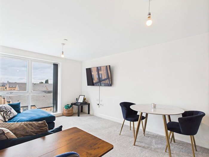 2 Bedroom Flat For Sale In Apartment, City Centre, Birmingham, B5