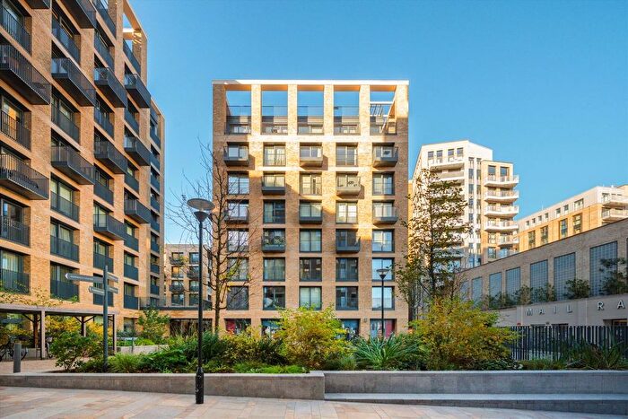 2 Bedroom Flat To Rent In Jubilee Walk, Farringdon, WC1X