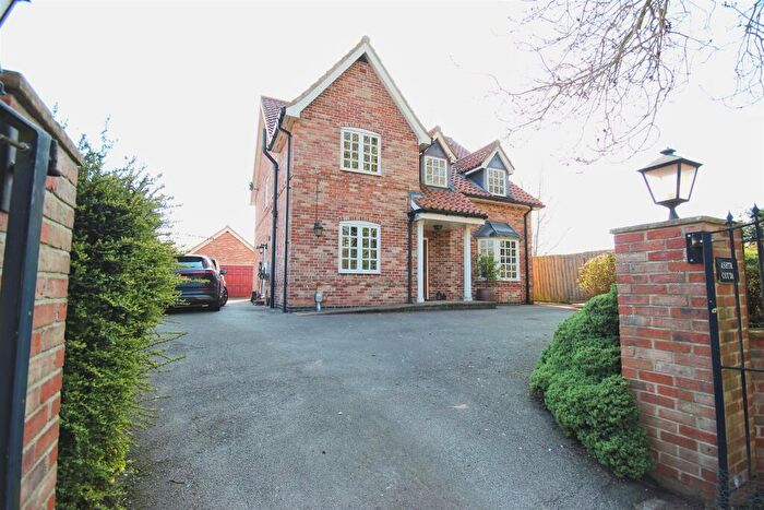 4 Bedroom Detached House For Sale In Main Street, Lelley, HU12