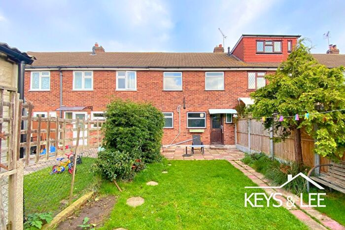 3 Bedroom Terraced House To Rent In Frinton Road, Collier Row, Romford, RM5