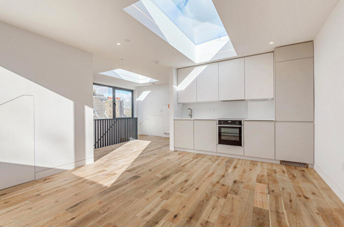 1 Bedroom Penthouse To Rent In Parkhill Road, Belsize Park, NW3