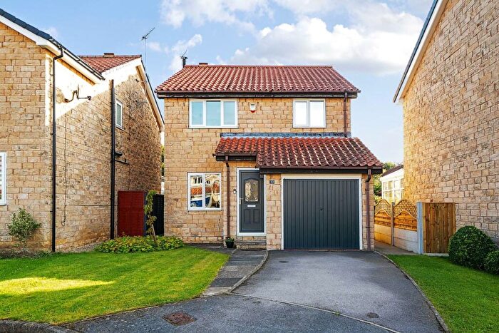 3 Bedroom Detached House For Sale In Bow Bridge View, Tadcaster, LS24