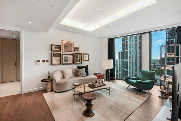 2 Bedroom Flat To Rent In Carnation Way, SW8