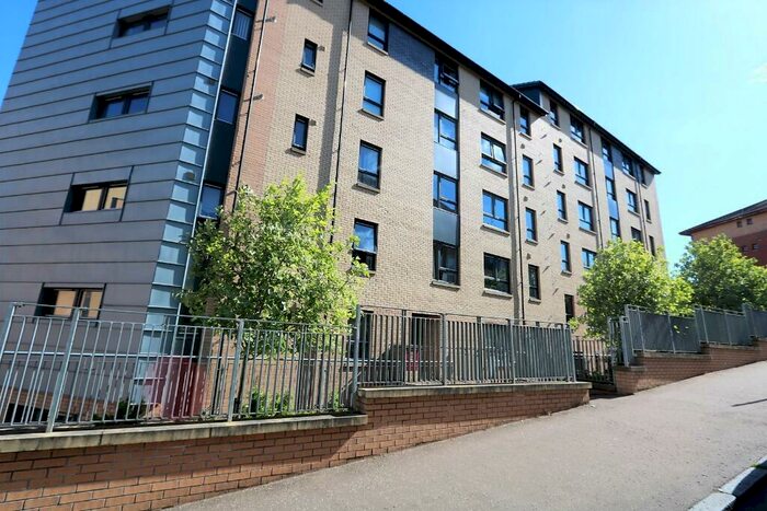 2 Bedroom Flat To Rent In Oban Drive, Glasgow, G20