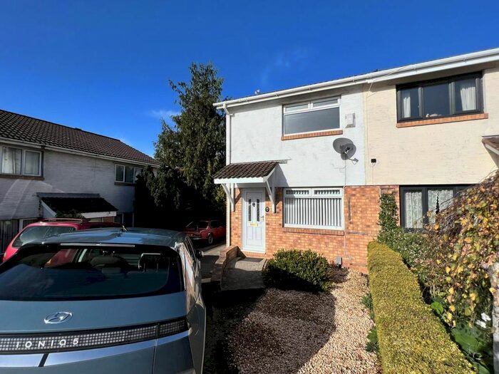 2 Bedroom Property To Rent In Teifi Drive, Cwm Talwg, Barry, CF62