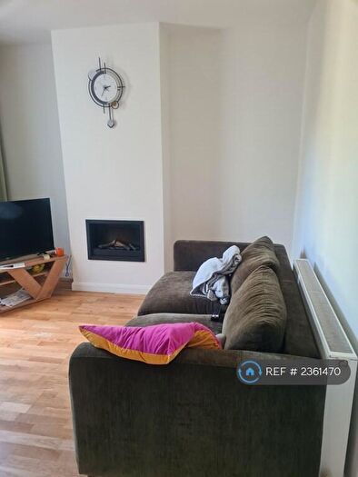 1 Bedroom Maisonette To Rent In Southview Avenue, London, NW10