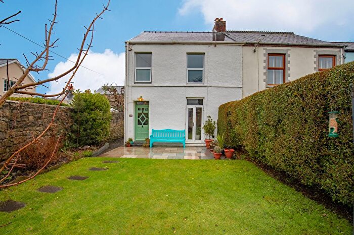 3 Bedroom End Terrace House For Sale In Minffrwd Road, Pencoed, CF35