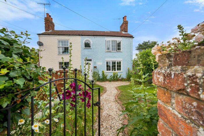 3 Bedroom Semi-Detached House For Sale In South Road, Tetford, LN9