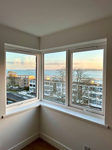 Studio To Rent In St. Lukes Road South, Torquay, TQ2