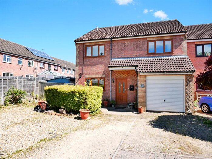 4 Bedroom Semi Detached House For Sale In St. Catherines Close, Calne, SN11