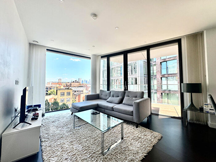 2 Bedroom Flat To Rent In Kingwood House, Chaucer Gardens, London, E1