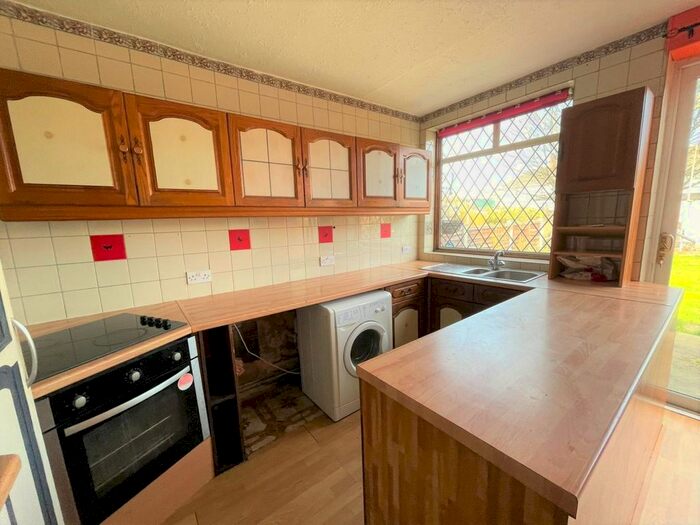 3 Bedroom Terraced House To Rent In First Avenue, Dagenham, RM10